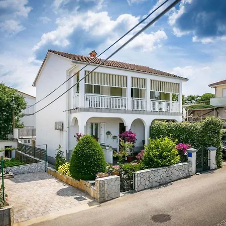 Διαμέρισμα In Malinska/insel Krk 12762